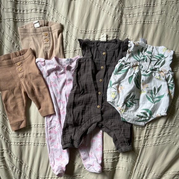 Newborn baby girl bundle 0-3M - Picture 1 of 6